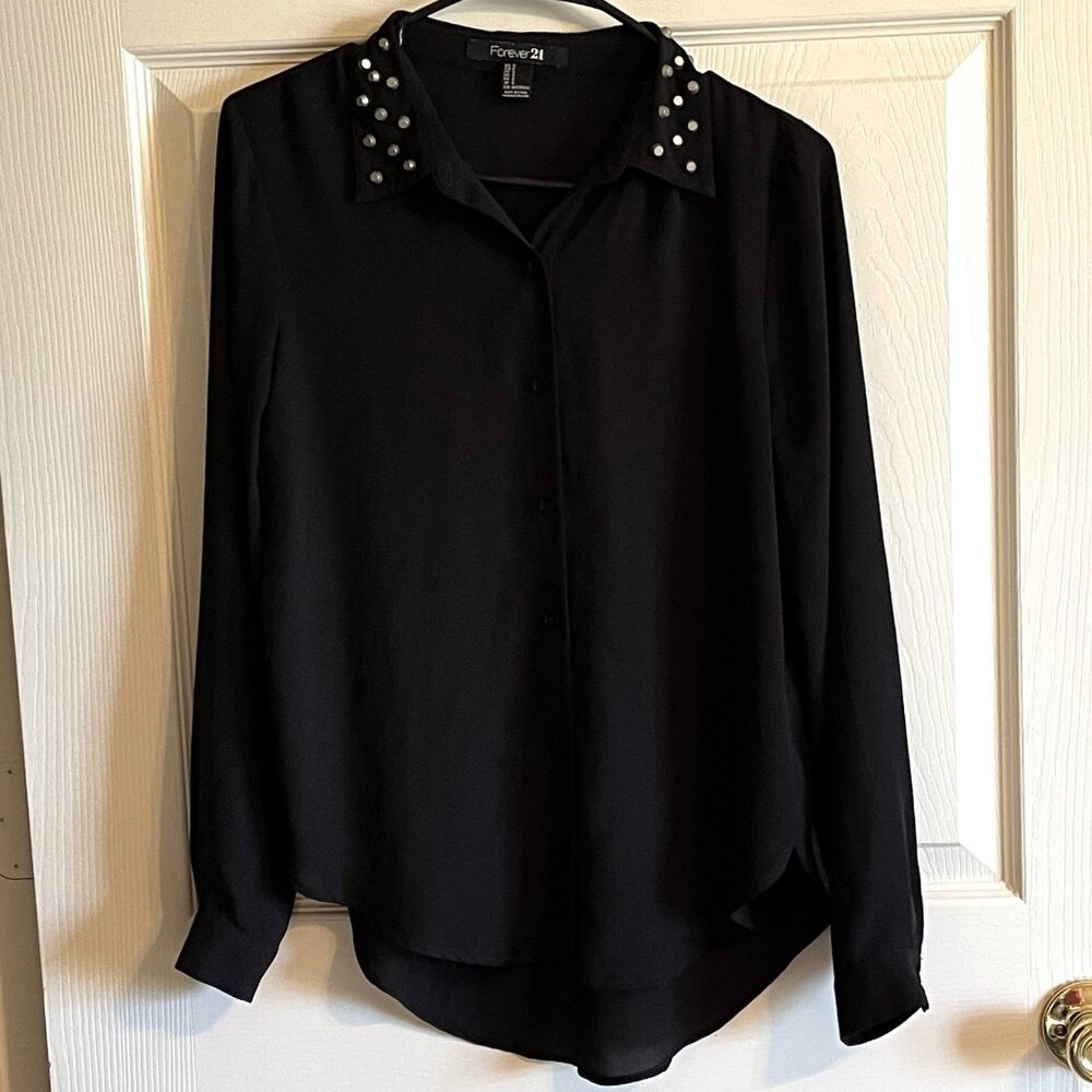 FOREVER 21 WOMENS BLACK TOP Small STUDDED COLLAR Long Sleeves SEMI SHEER 0859AT